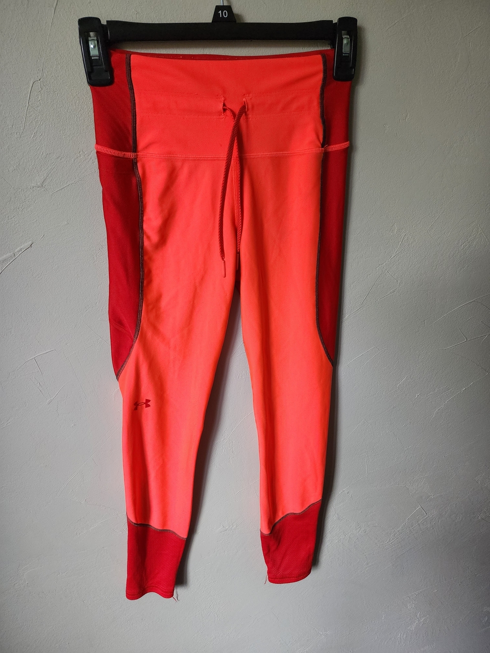 Under Armour Neon Coral & Red Athletic Leggings Size XS